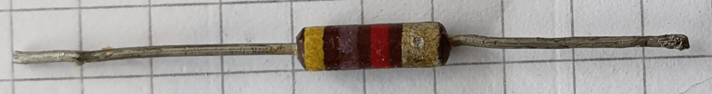 Carbon composition resistor with color bands 4k7